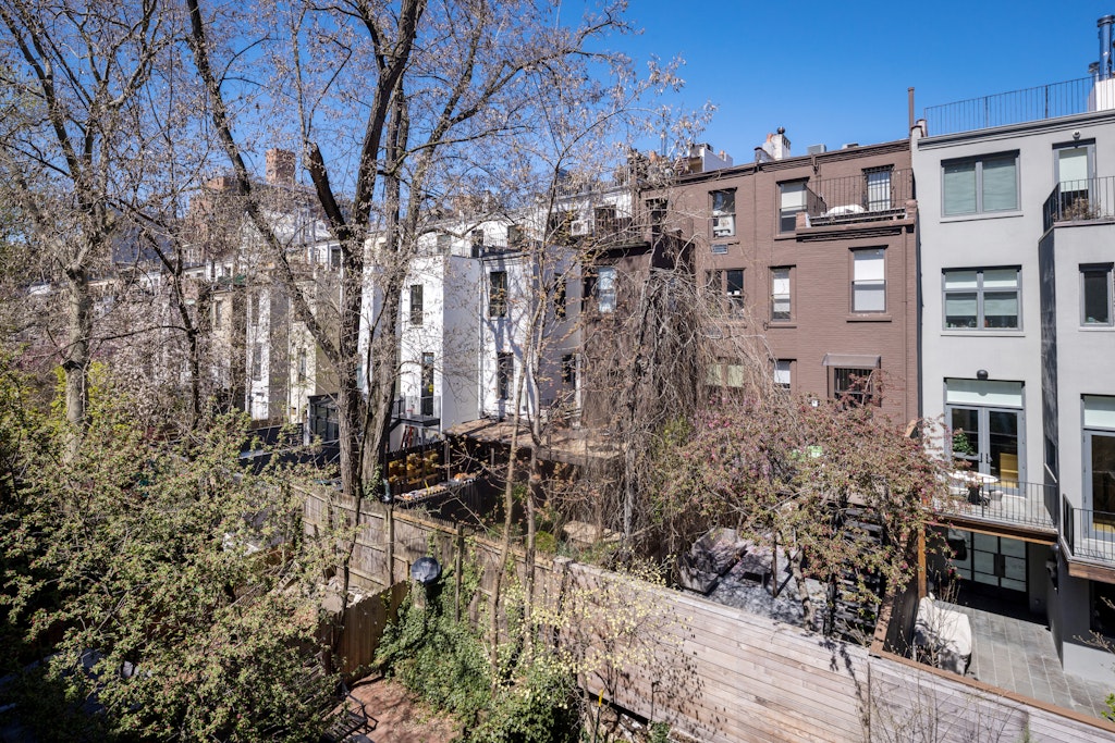 125 West 87th Street Manhattan, NY 10024 - Photo 26 of 27