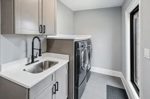 $1,565,000 | 2712 West Sunnyside Avenue, Chicago, IL 60618