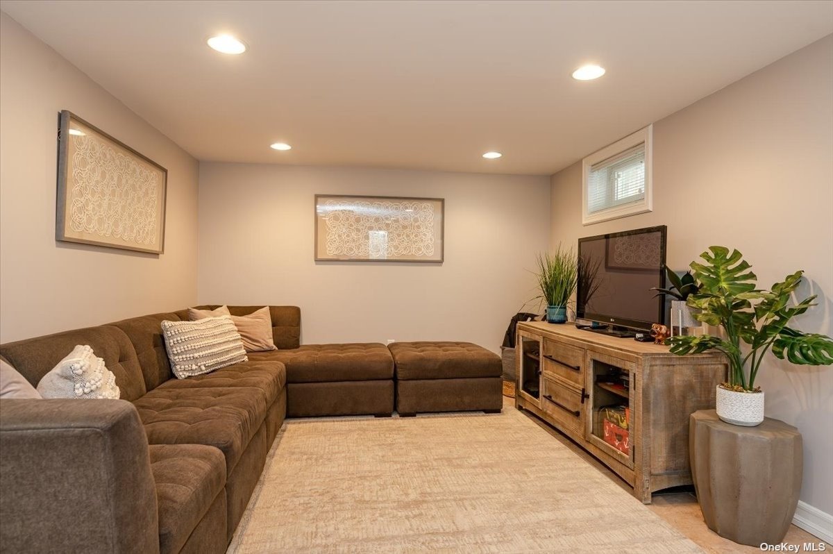 3-34 149th Place Queens, NY 11357 - Photo 22 of 30