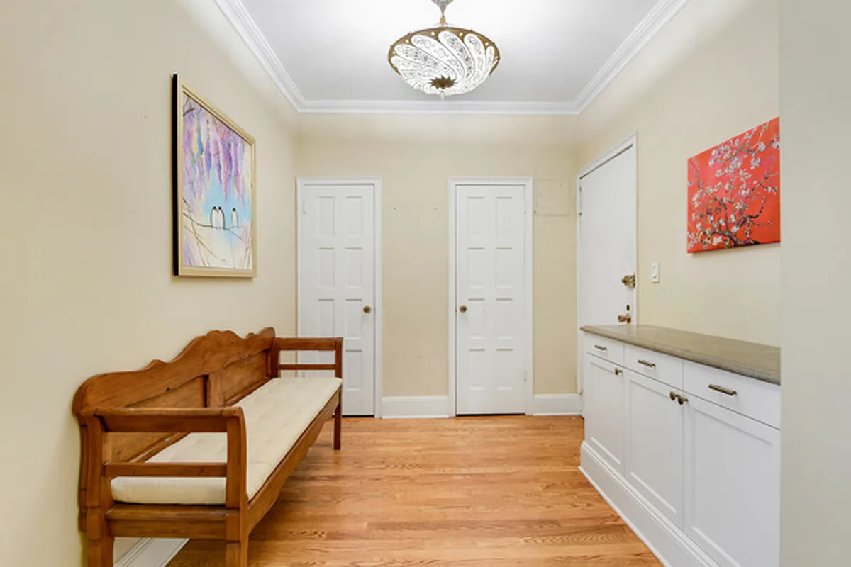 58 West 58th Street, Unit 25E Manhattan, NY 10019 - Photo 4 of 16