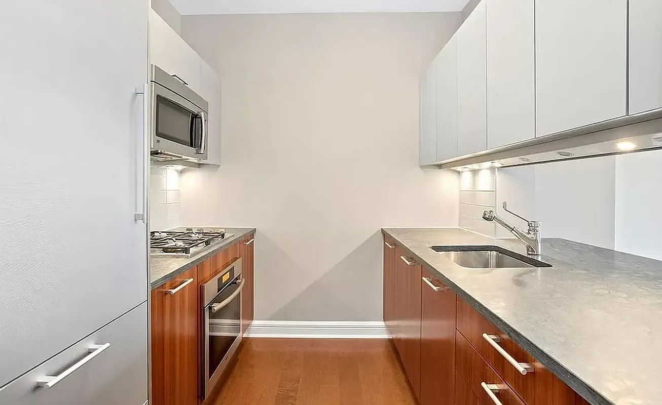 100 Riverside Boulevard, Unit 8B Manhattan, NY 10069 - Photo 2 of 11