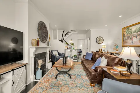 $889,000 | 340 U Street Northwest, Washington, DC 20001