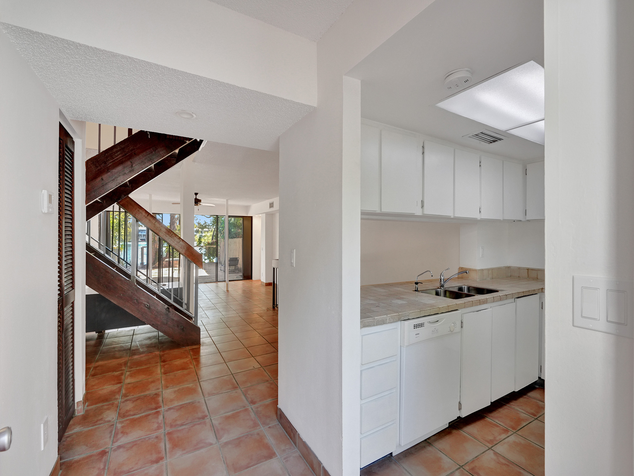 4863 Southwest 71st Place Miami, FL 33155 - Photo 6 of 54