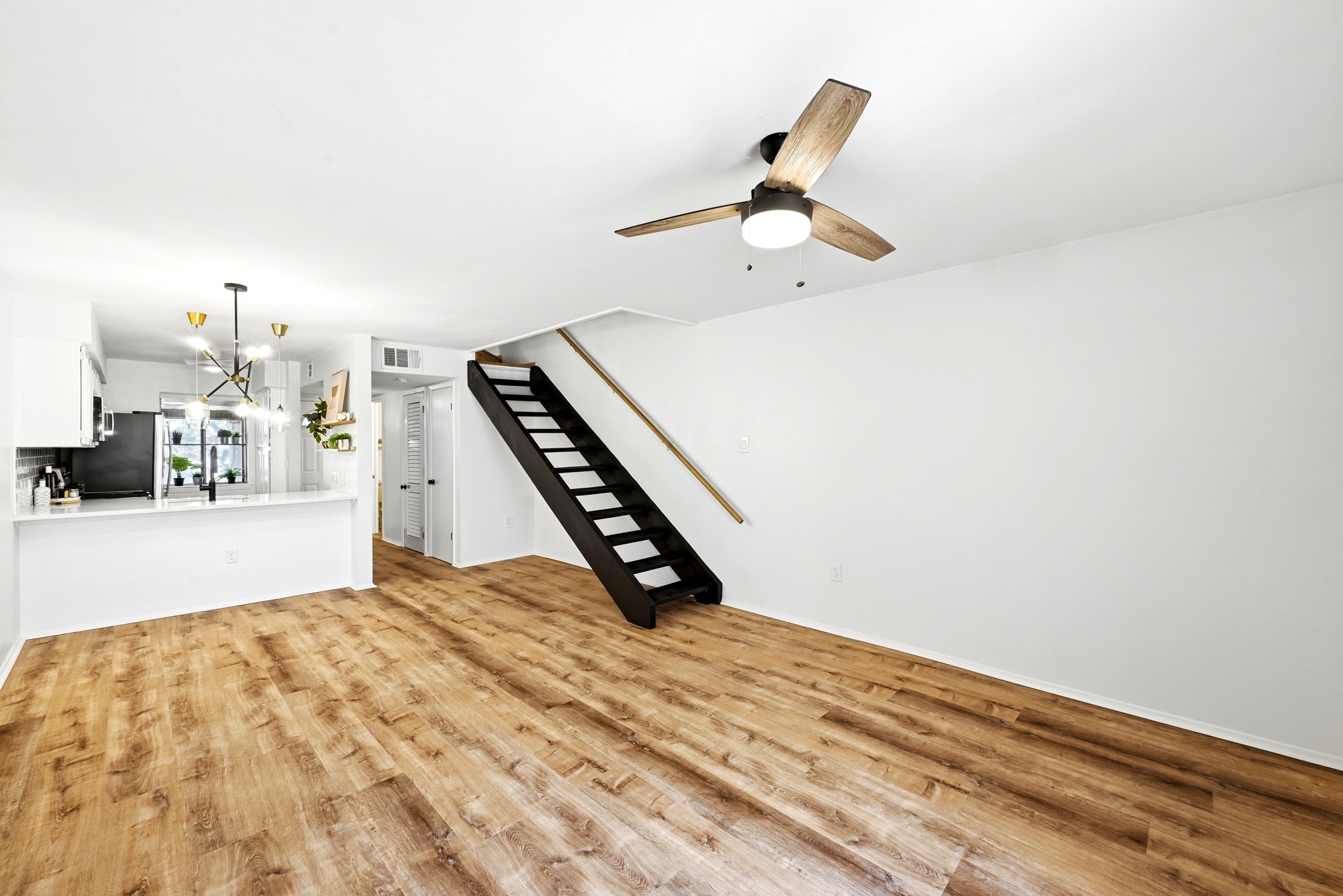 2215 Post Road, Unit 1039 Austin, TX 78704 - Photo 12 of 41 Gallery Image 12
