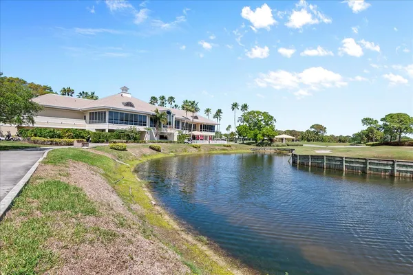 $425,000 | 2424 Southwest Foxpoint Trail, Palm City, FL 34990