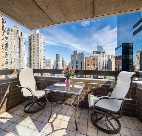 $2,695,000 | 347 West 57th Street, Unit 25AB | Hell's Kitchen