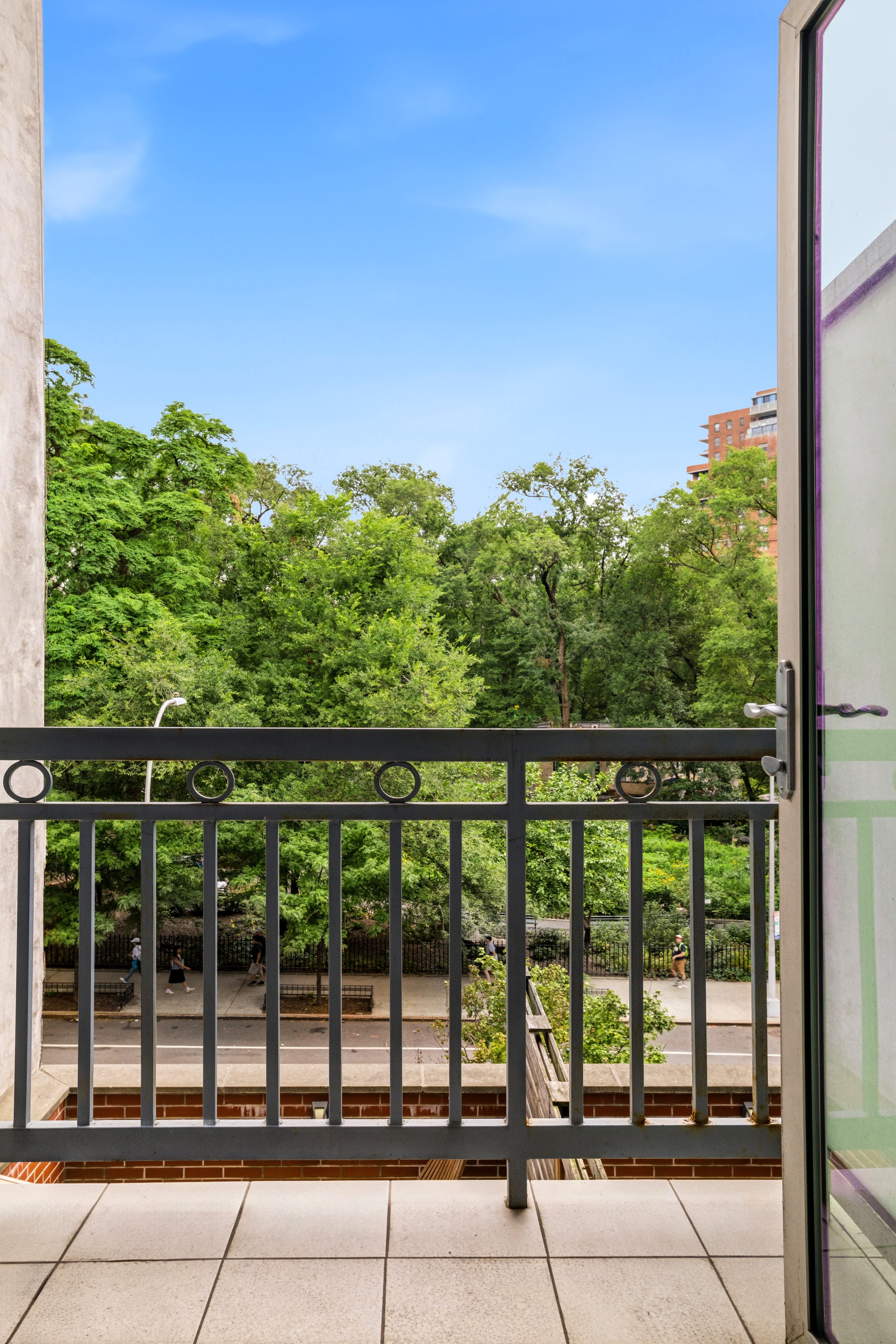 171 Henry Street, Unit 3AB Manhattan, NY 10002 - Photo 10 of 12 Gallery Image 10