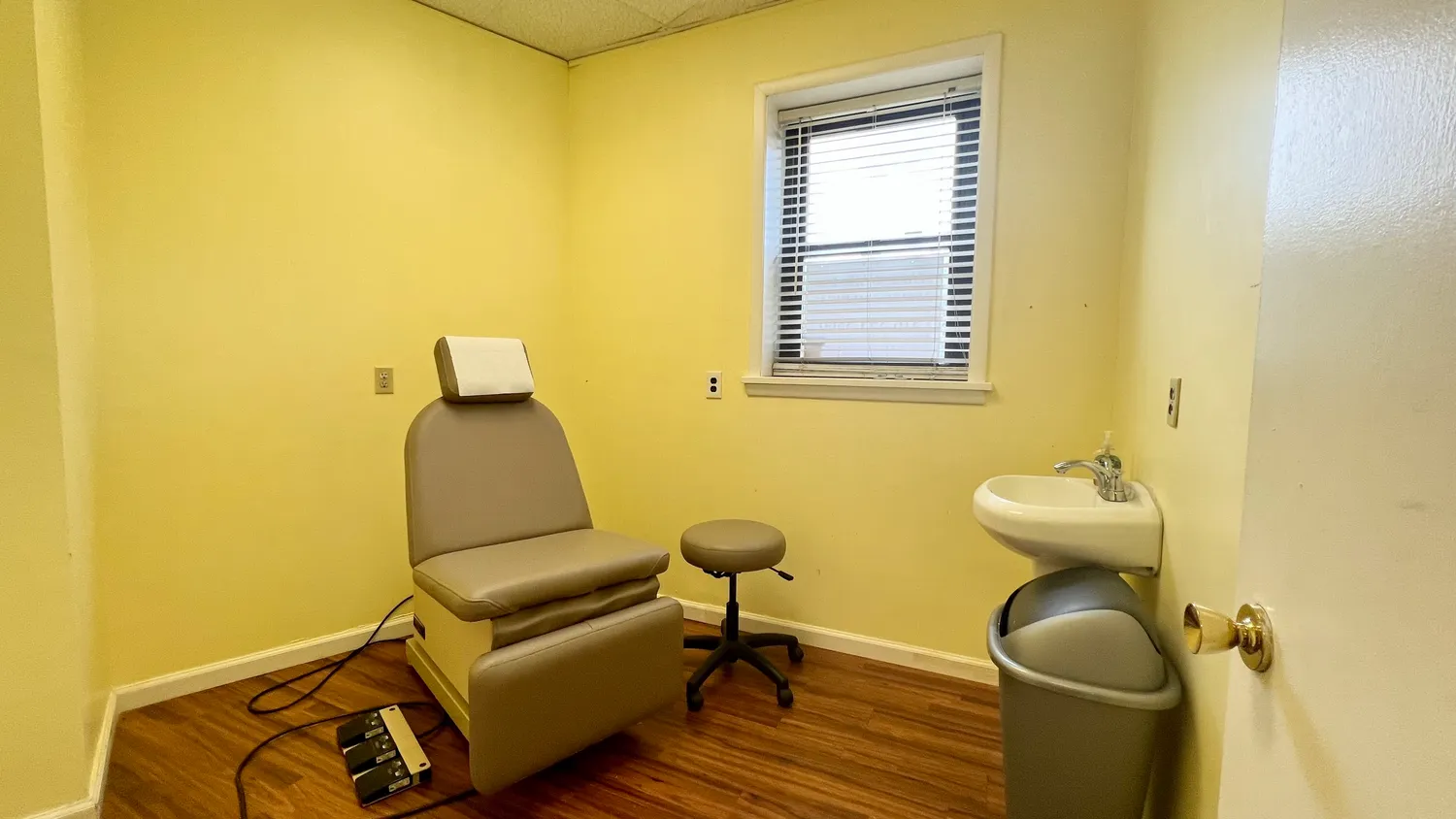 $1,600 | 29 Glen Cove Avenue, Unit 102, Glen Cove, NY 11542