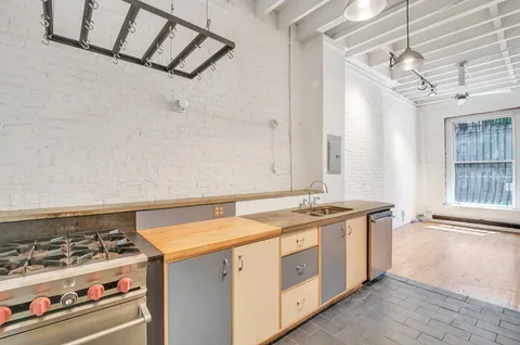 $2,350,000 | 543 Manhattan Avenue | Harlem