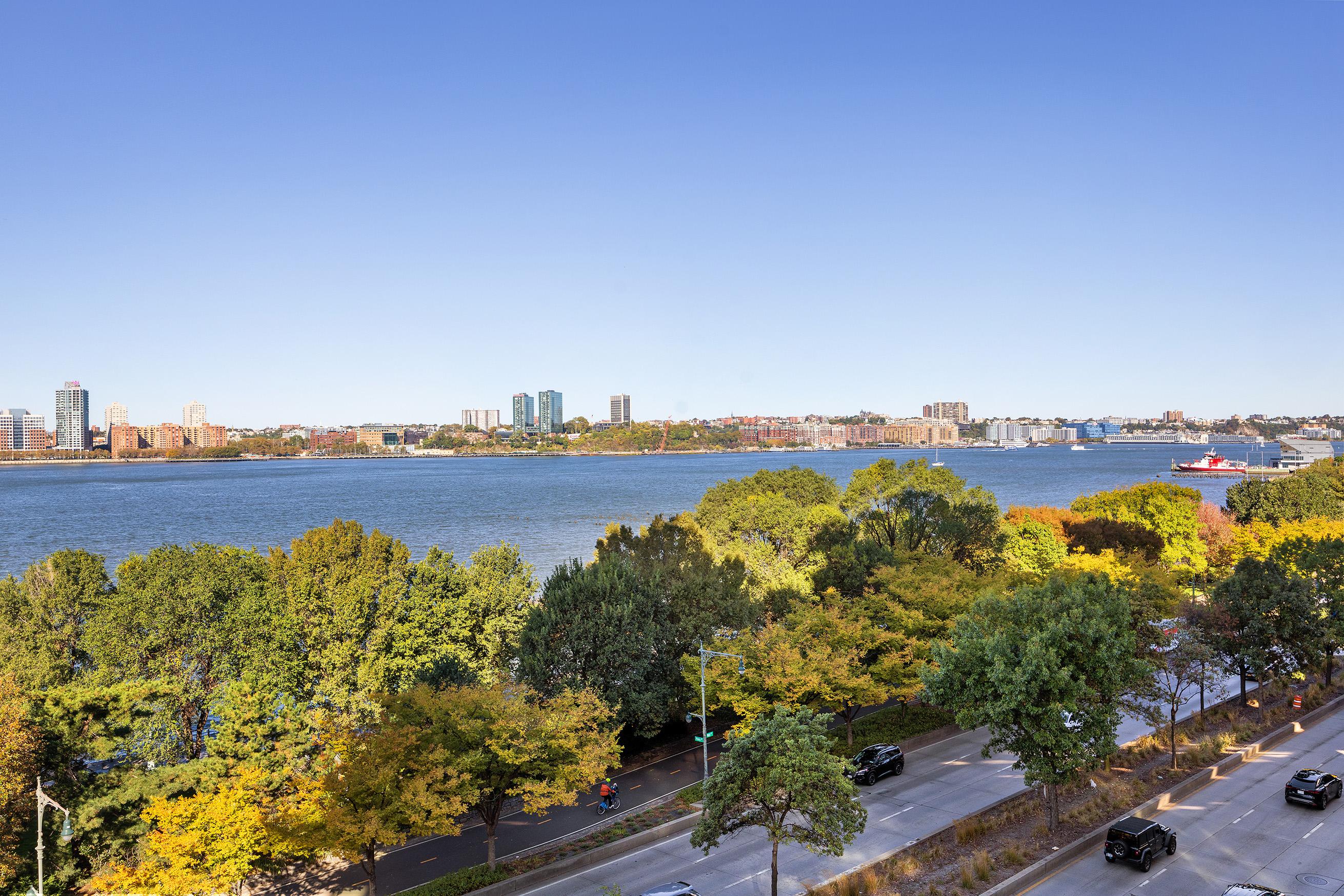 165 Charles Street, Unit 14 Manhattan, NY 10014 - Photo 5 of 18 a view of a city with ocean view