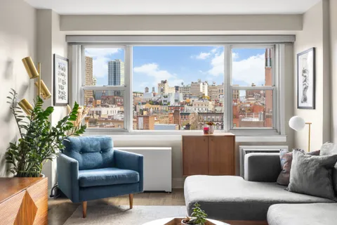 $1,100,000 | 2 Charlton Street, Unit 10F | Hudson Square