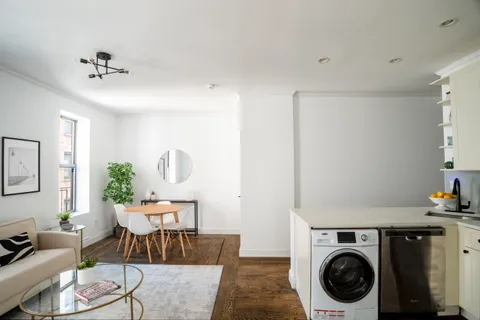 $645,000 | 17 East 17th Street, Unit D4 | Prospect Park South