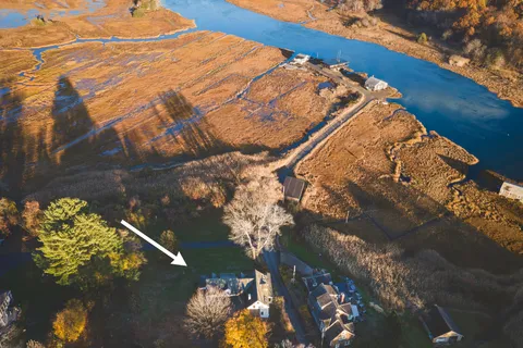 $1,400,000 | 84 Railroad Avenue, Rowley, MA 01969