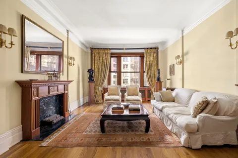 $799,000 | 929 Park Avenue, Unit 6A | Upper East Side