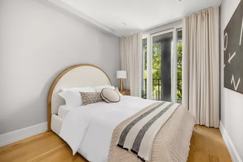 $775,000 | 246 Maple Street, Unit 3A | Prospect Lefferts Gardens