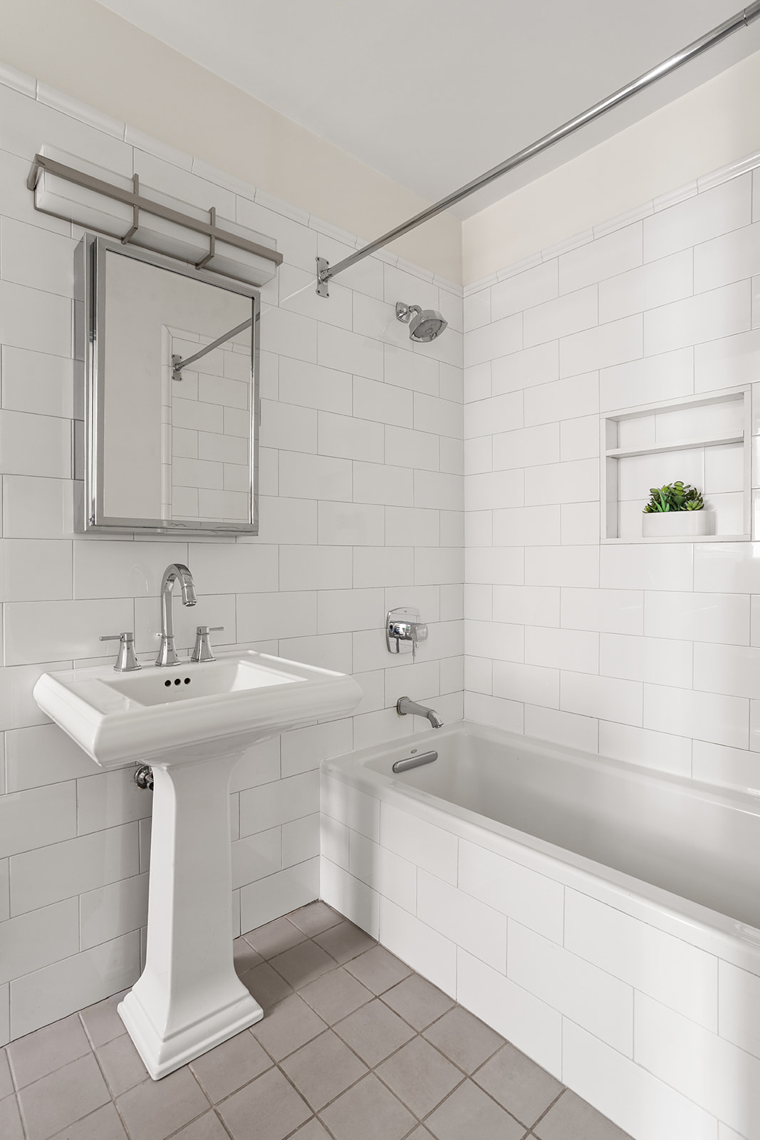 73-12 35th Avenue, Unit C35 Queens, NY 11372 - Photo 9 of 13
