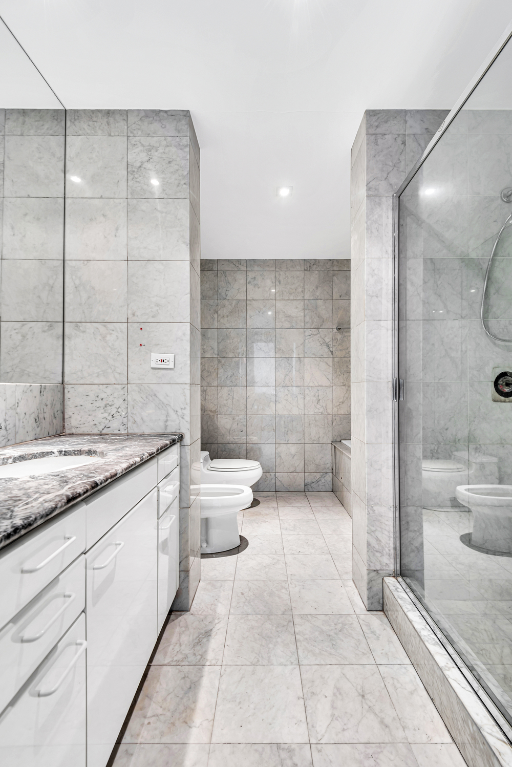 146 West 57th Street, Unit 34B Manhattan, NY 10019 - Photo 6 of 11