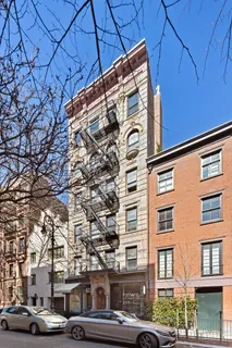 $700,000 | 41 Perry Street, Unit 3D | West Village