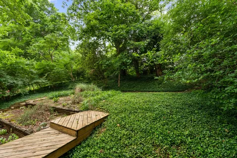 $1,000,000 | 6302 Bannockburn Drive, Bethesda, MD 20817