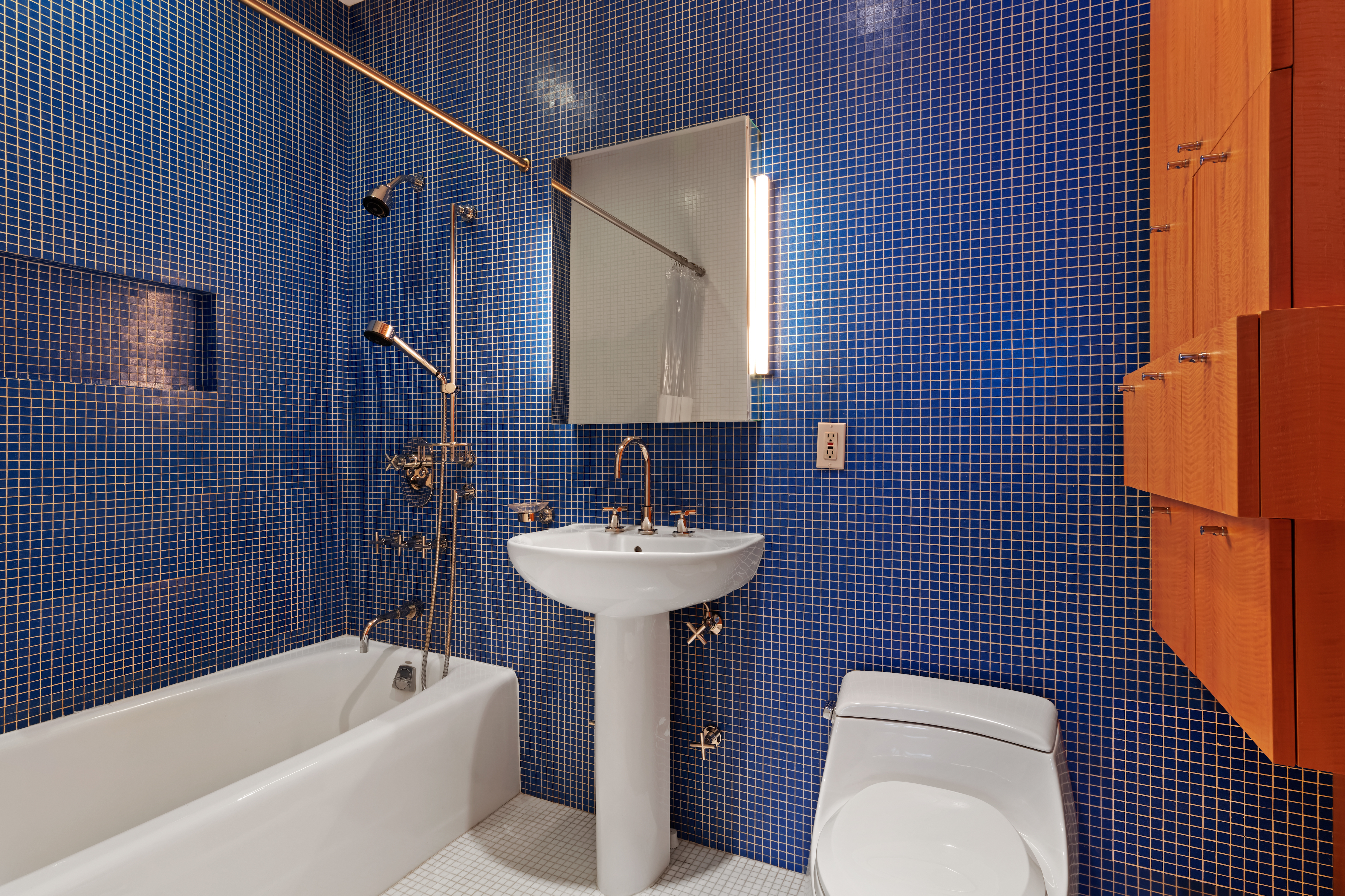 39 Vestry Street, Unit PHB Manhattan, NY 10013 - Photo 18 of 19