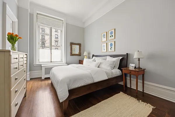 $2,895,000 | 895 West End Avenue, Unit 1B | Upper West Side