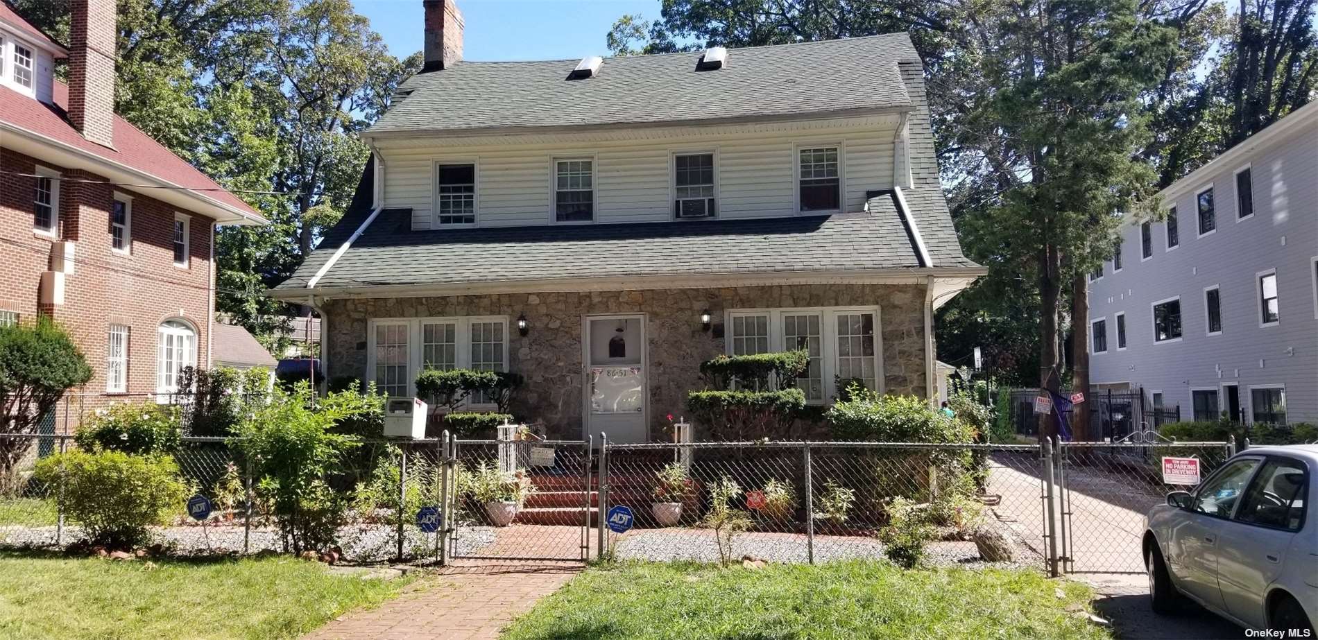 86-51 Midland Parkway Queens, NY 11432 - Photo 1 of 4