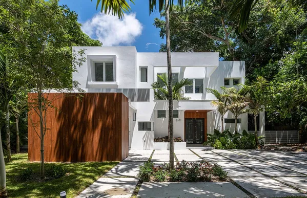 $4,750,000 | 3901 Kumquat Avenue, Miami, FL 33133