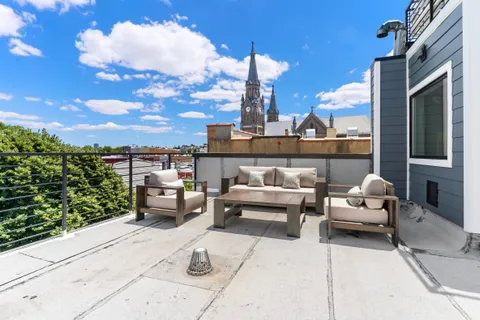 $899,000 | 17 Diamond Street, Unit 4A | Greenpoint
