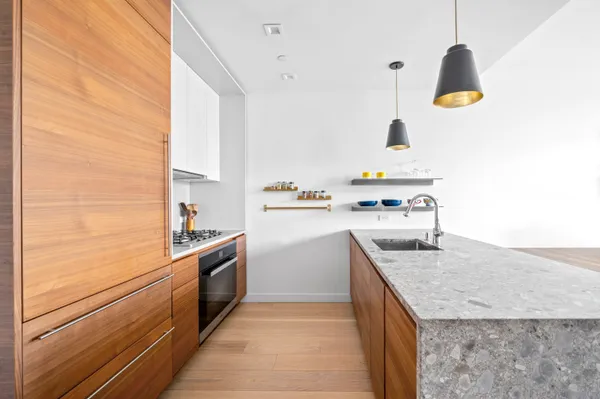 $3,800 | 21-21 31st Street, Unit 5H | Astoria