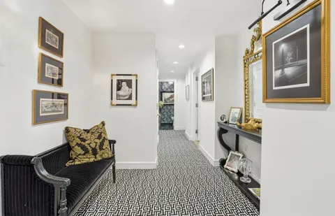 $4,295,000 | 15 East 69th Street, Unit 3B | Lenox Hill