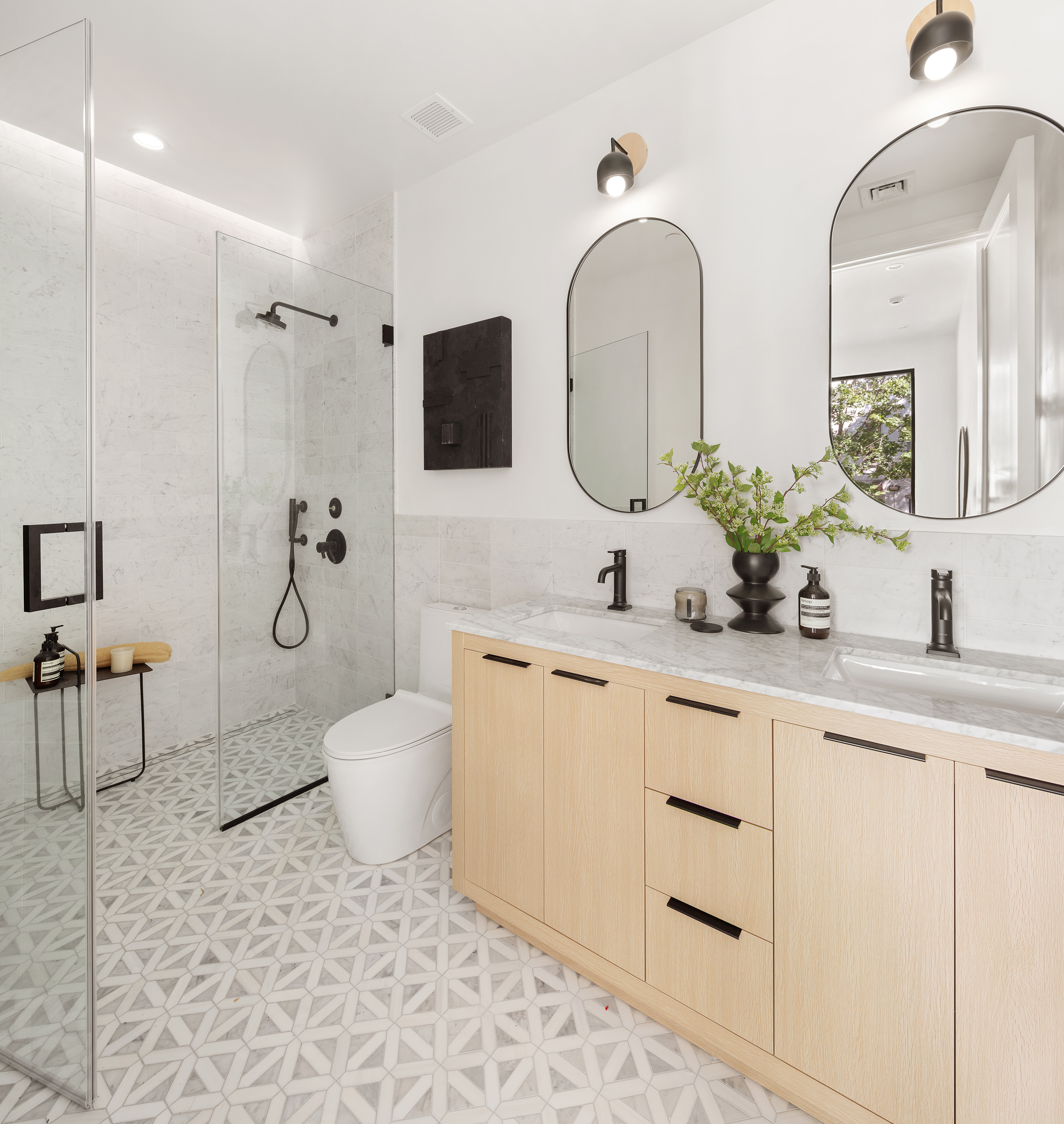 265 20th Street, Unit 2L Brooklyn, NY 11215 - Photo 2 of 3