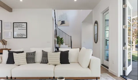 $3,399,000 | 935 Burnside Avenue, Los Angeles, CA 90036