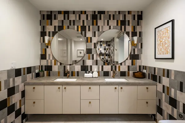 $4,100,000 | Laurel Canyon Road, Los Angeles, CA 90046