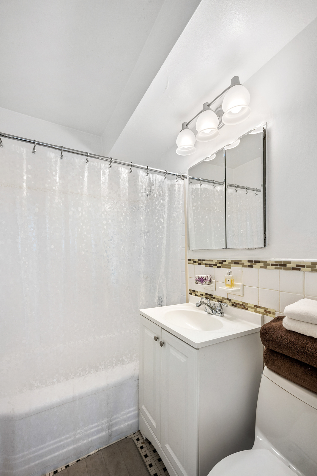 311 East 71st Street, Unit 10F Manhattan, NY 10021 - Photo 5 of 7