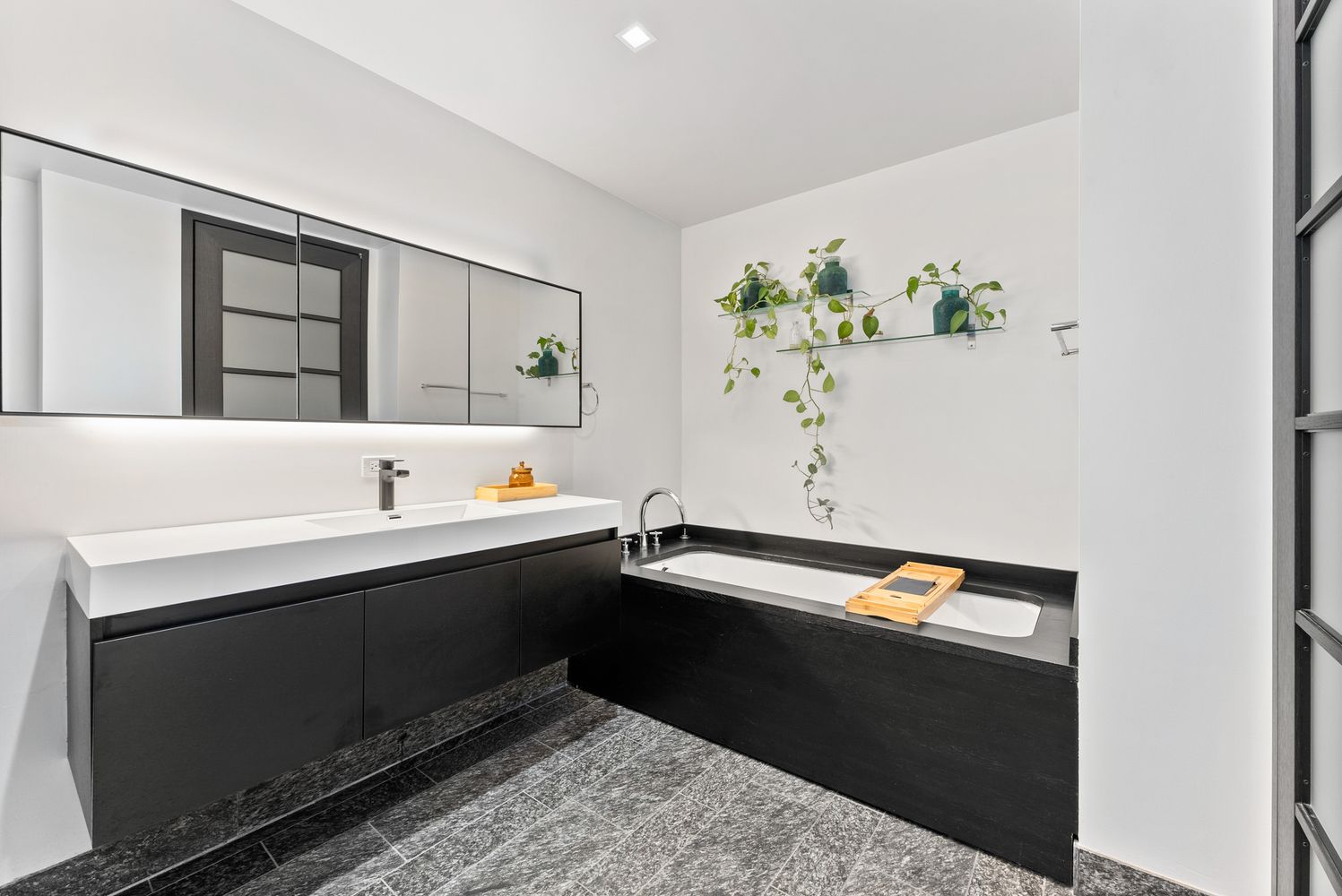 $1,785,000 | 20 Pine Street, Unit 1013 | Financial District