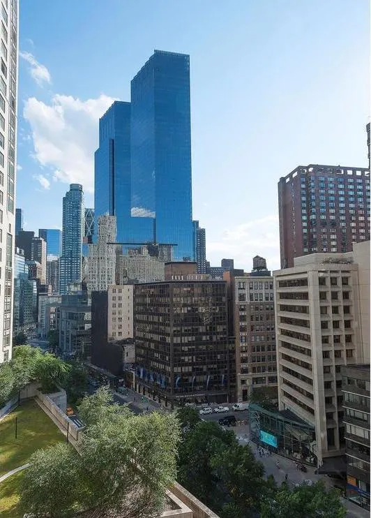 $1,298,000 | 30 Lincoln Center Plaza, Unit 14E | Upper West Side