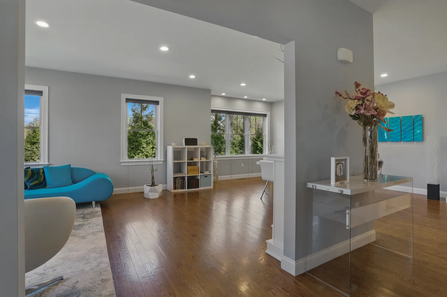 Contact Agent | 186 Concord Road, Bedford, MA 01730