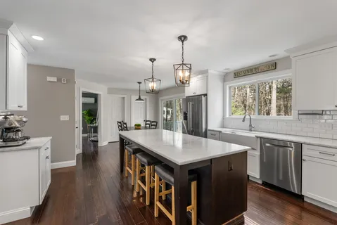 $1,175,000 | 5 Captain Pierce Drive, West Newbury, MA 01985