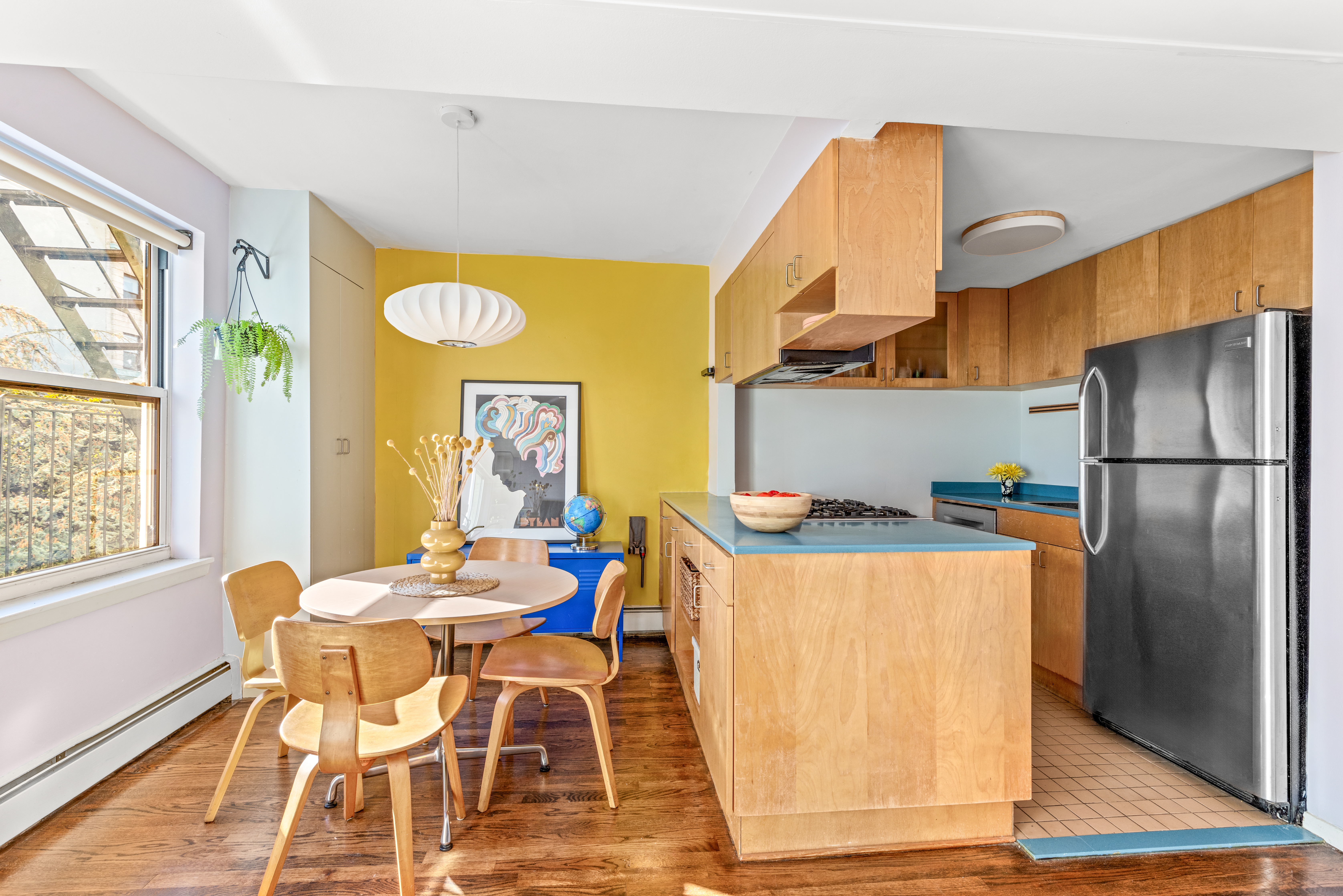 95 Wyckoff Street, Unit 2D Brooklyn, NY 11201 - Photo 5 of 13 a dining room with a table and chairs