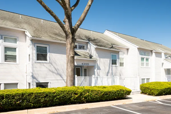 $219,900 | 4301 Birch Circle, Wilmington, DE 19808