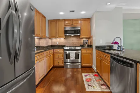 $690,000 | 5 Park Place, Unit 311, Annapolis, MD 21401