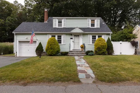 Contact Agent | 224 Turtle Pond Parkway, Hyde Park, MA 02136