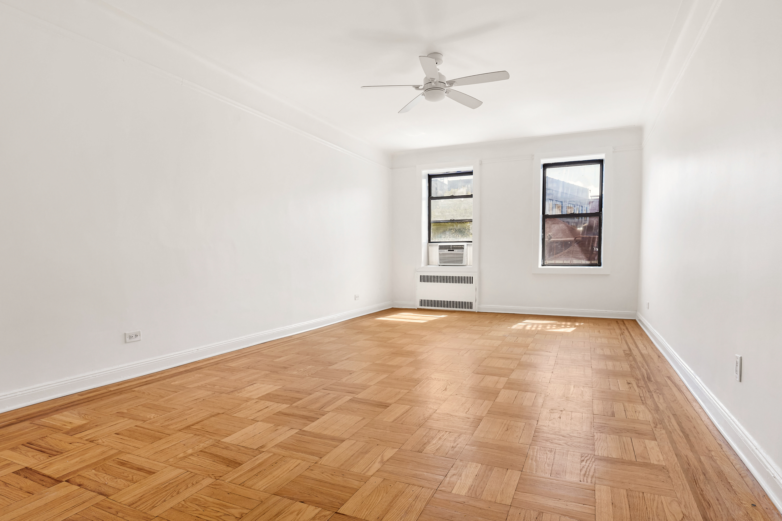 81 Ocean Parkway, Unit 3J Brooklyn, NY 11218 - Photo 2 of 6