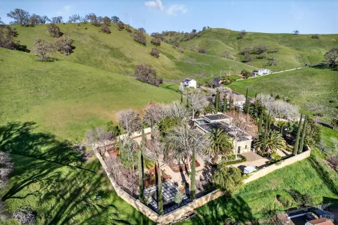 $1,590,000 | 3467 Blue Mountain Drive, Fairfield, CA 94534