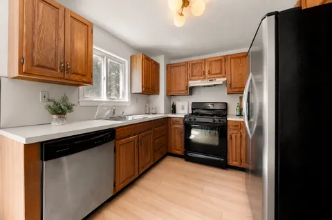 $414,000 | 161 Winter Street, Unit 2, Hanson, MA 02341