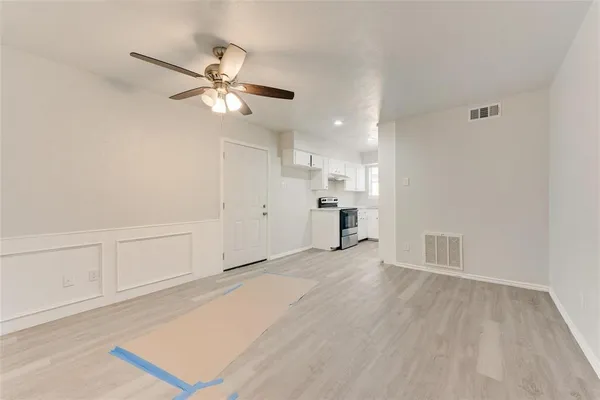 $2,100 | 1313 Willow Wood Court, Irving, TX 75060