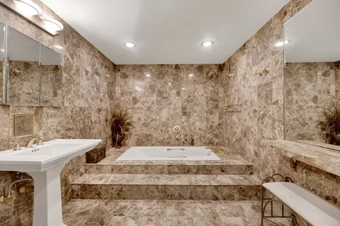 $2,000,000 | 142-15 Newport Avenue | Neponsit