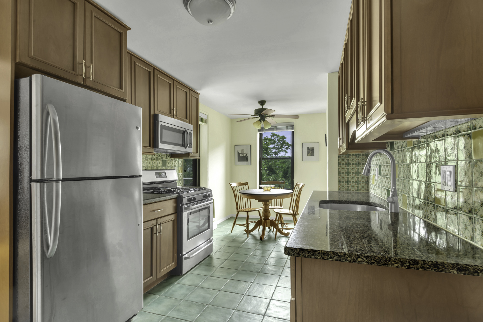 9511 Shore Road, Unit 204 Brooklyn, NY 11209 - Photo 5 of 14 Gallery Image 5