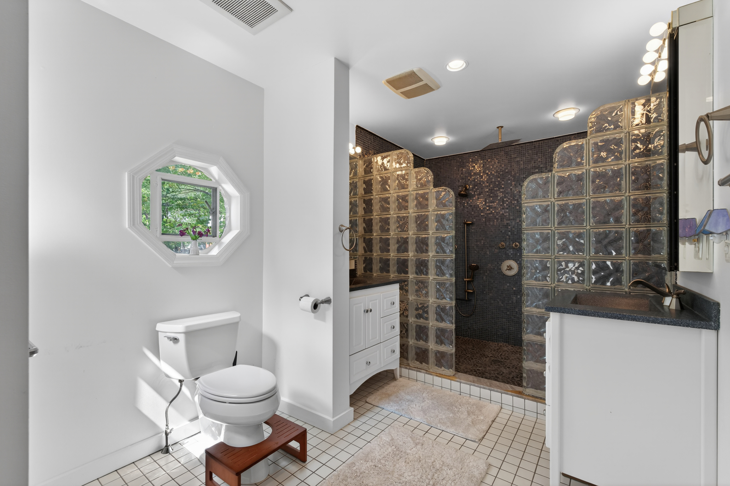 724 South Mt Pleasant Road Philadelphia, PA 19119 - Photo 9 of 18