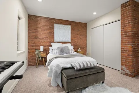 $975,000 | 103 Gainsborough Street, Unit 108, Boston, MA 02115